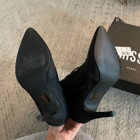 Lace up booties - Picture 6 of 6